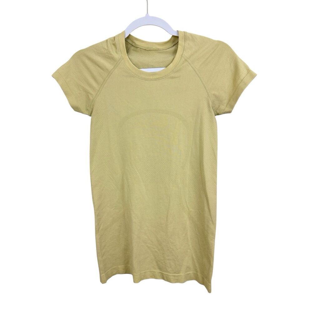 Lululemon Fitted Swiftly Tech Top Sz 4 Short Sleeves Full Length Green